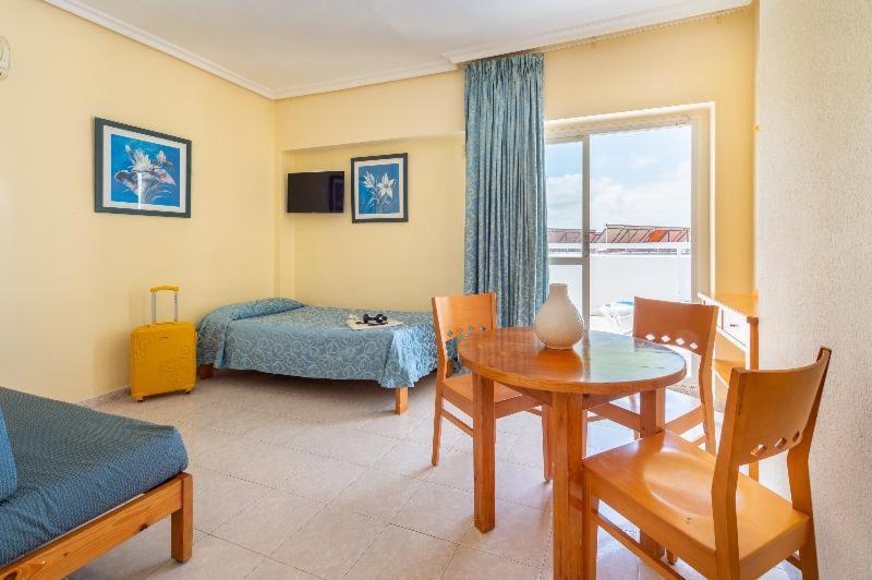 Hotel Apartamentos Vibra Lux Mar Ibiza-Stadt Zimmer foto