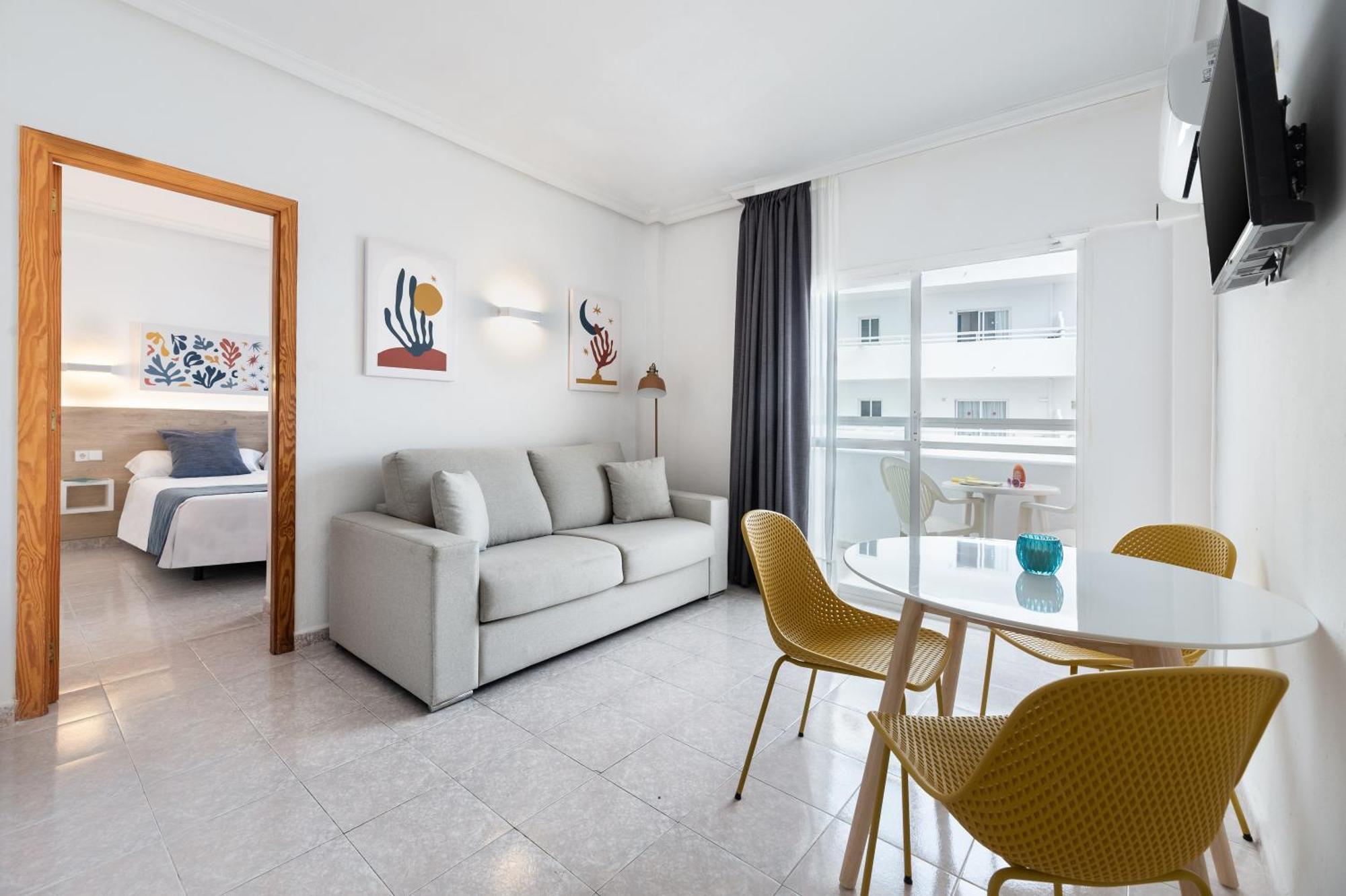 Hotel Apartamentos Vibra Lux Mar Ibiza-Stadt Exterior foto